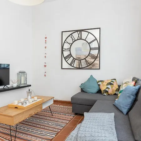 Lungarno Charismatic With Private Garden Apartment *
